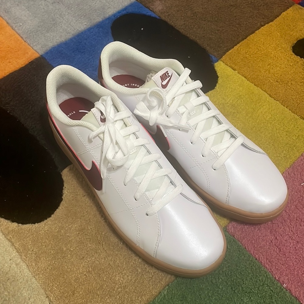 nike court royale 2 white/red / mens size US 12
